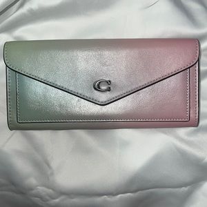 Coach wallet 🌈